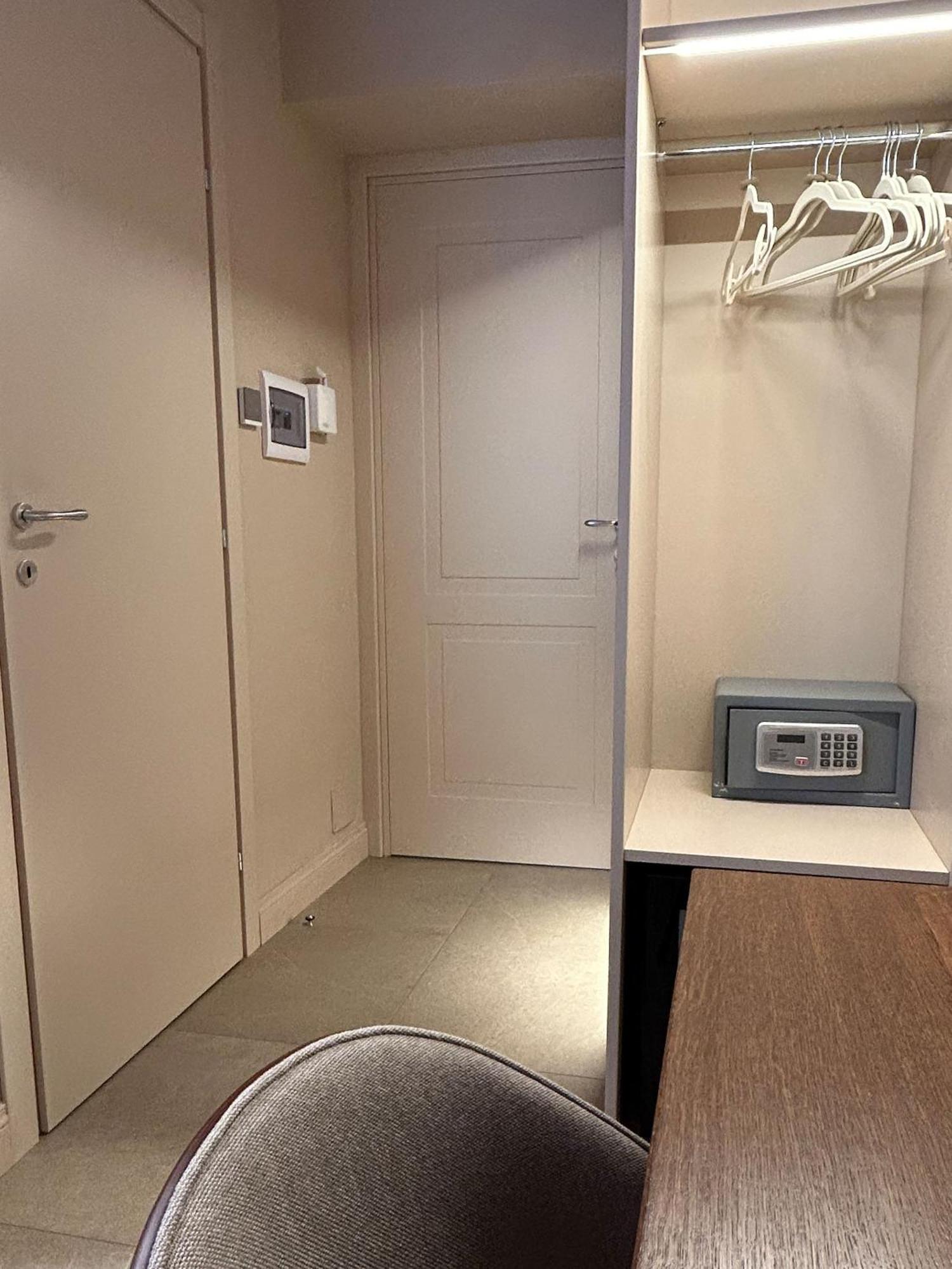 Astom Suites Rom Exterior foto